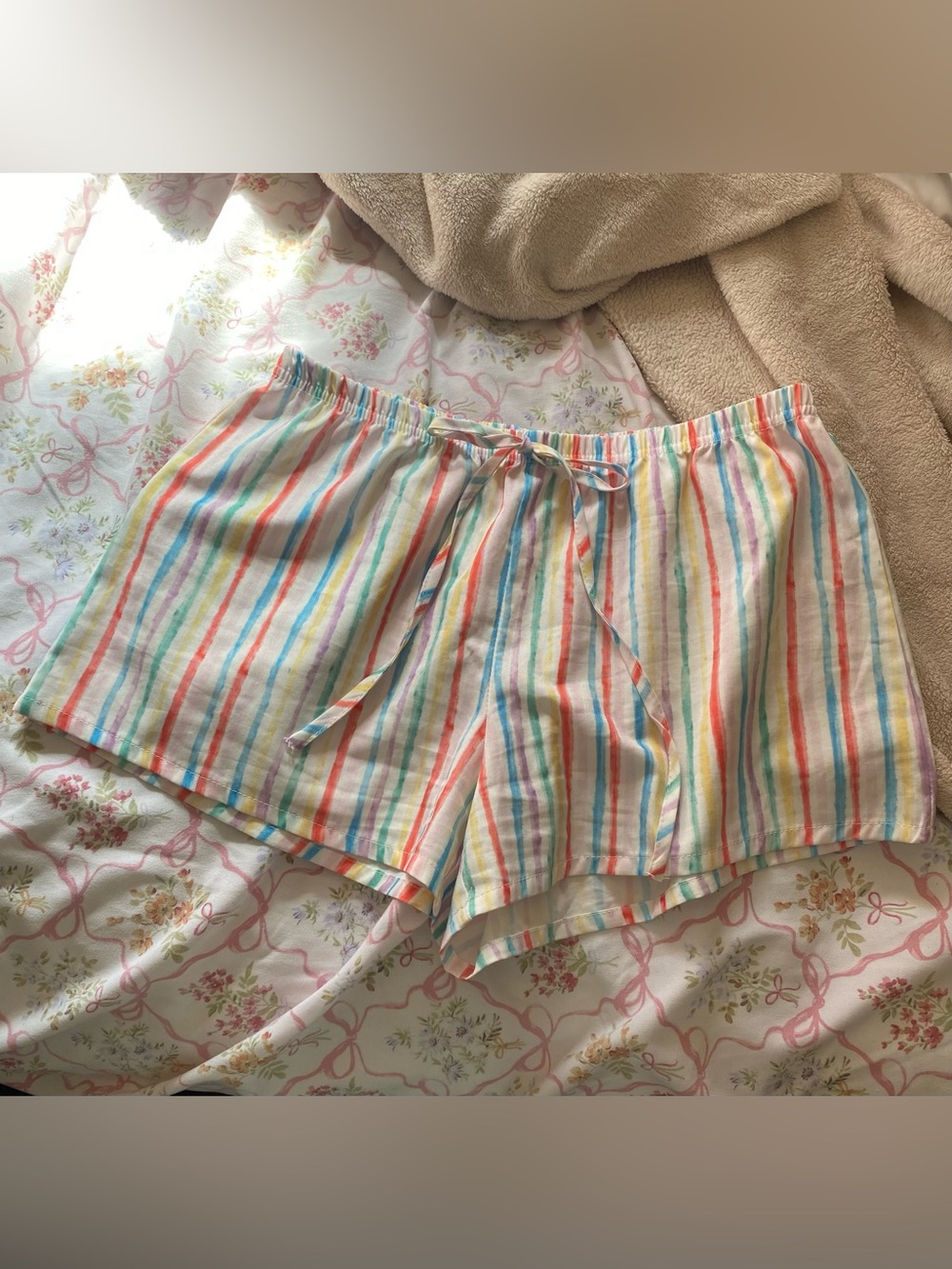 Woman’s summer stripped shorts